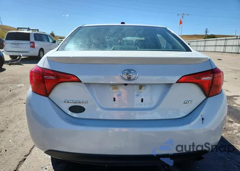 2017 Toyota Corolla L z USA, uszkodzony, nr VIN 5YFBURHE2HP595386